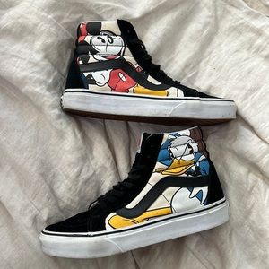 Disney Mickey & Friends Sk8-Hi Vans